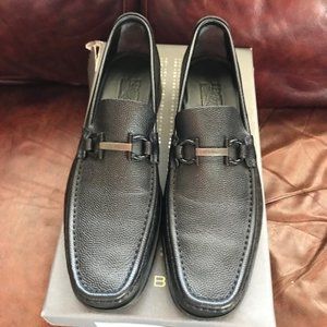 Ferragamo Loafers size 9 - Black pebble